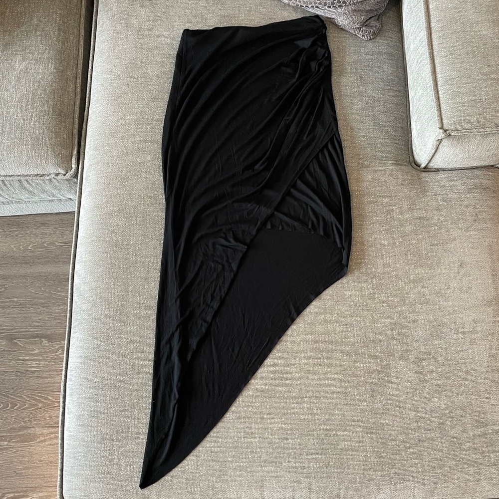 Sen asymmetrical skirt